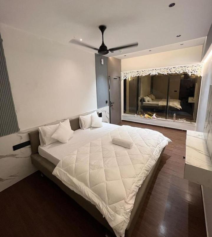 V Love Hotel سورات المظهر الخارجي الصورة