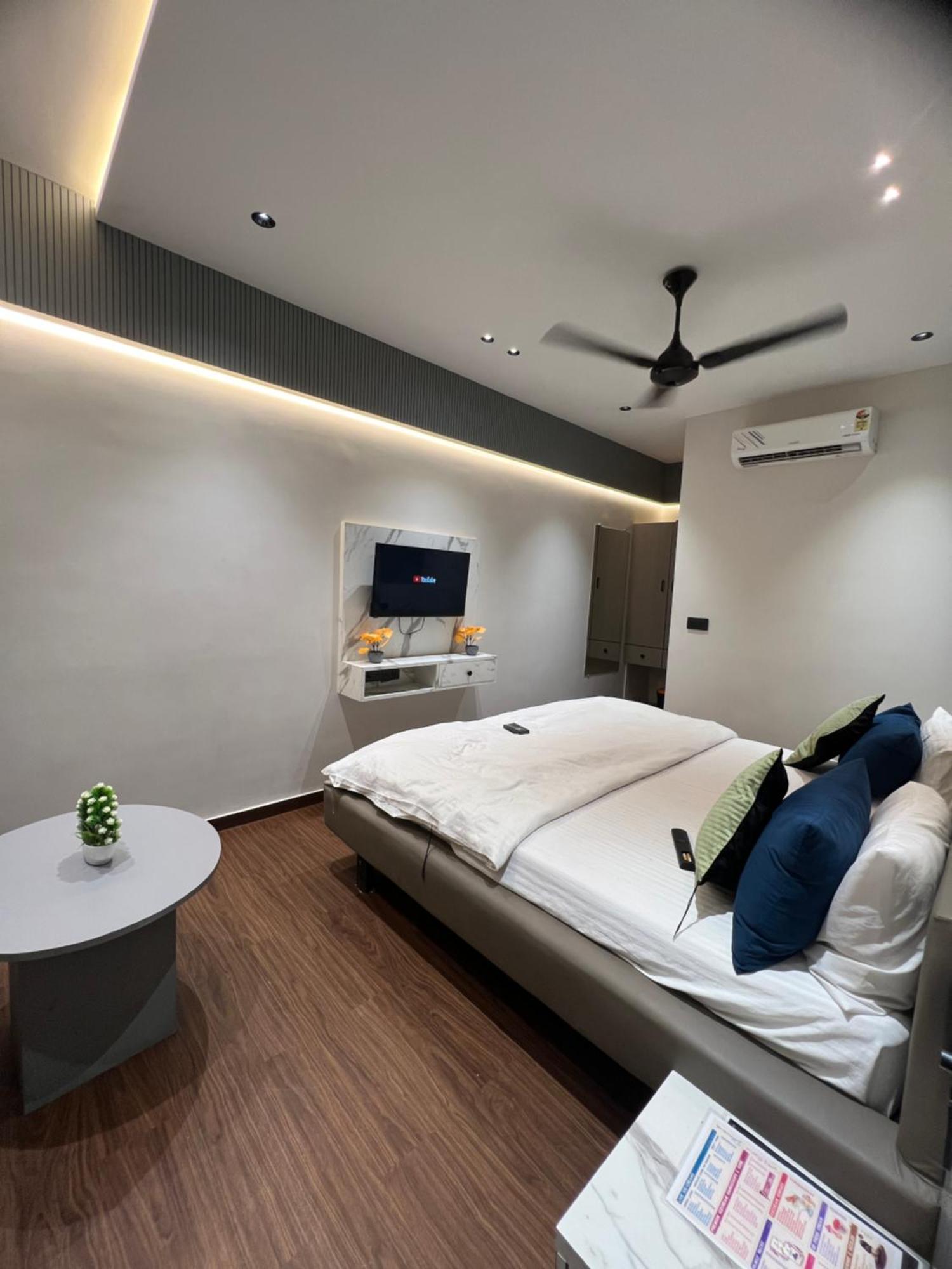 V Love Hotel سورات المظهر الخارجي الصورة